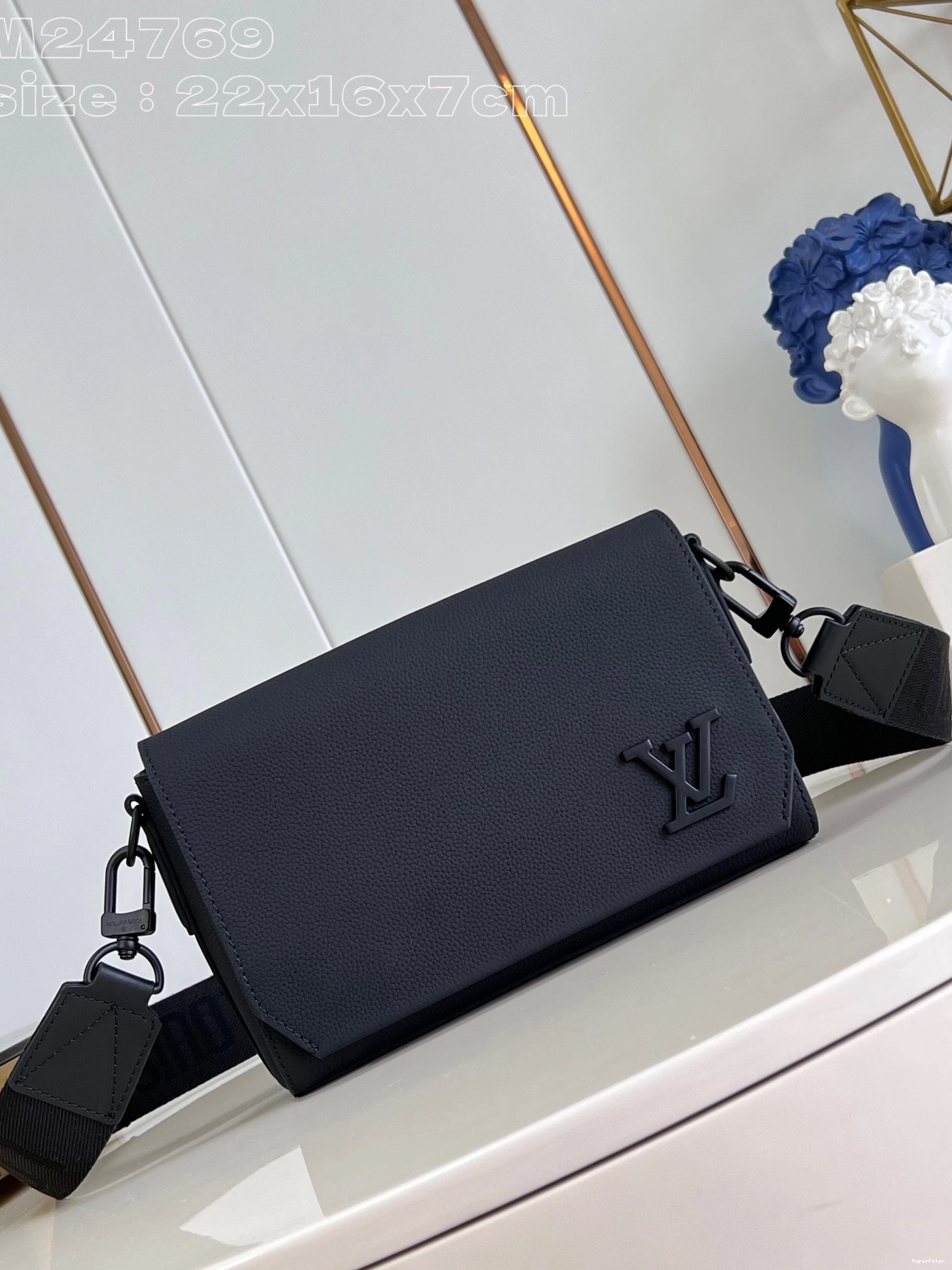 PM-22*16.5*7CM VUITTON LOUIS Takeoff Messenger 0714